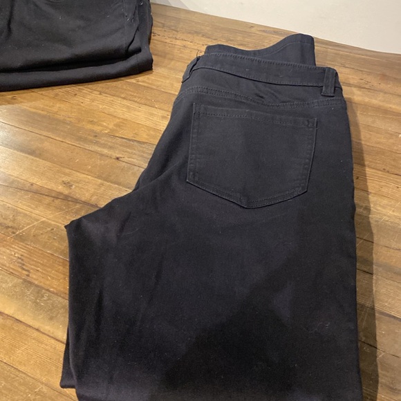 RW&CO Slim-Leg Super Stretch Pant - Black size 33x32 - Picture 10 of 14